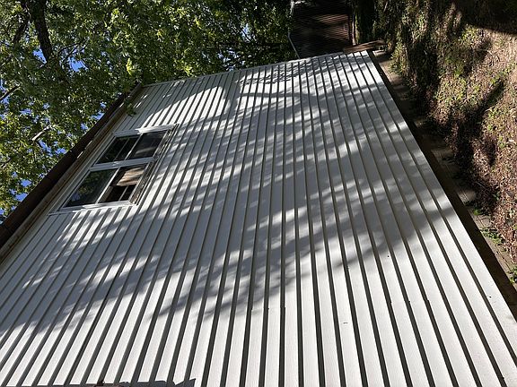 4th image of 604 N 7th St