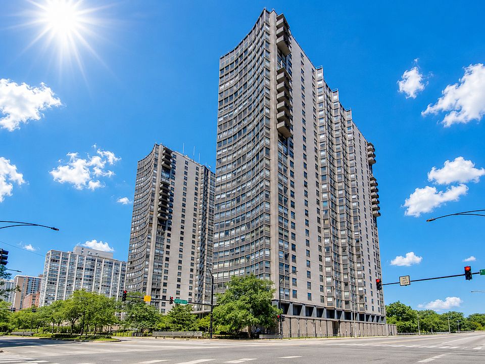 1st image of 5701 N Sheridan Rd APT 6D