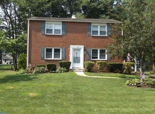 440 Kalmia St, Warminster, PA