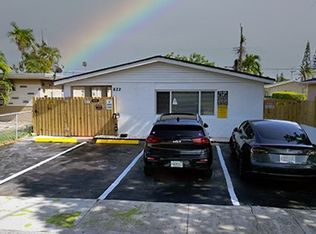 622 NE 6th St #1, Hallandale Beach, FL 33009