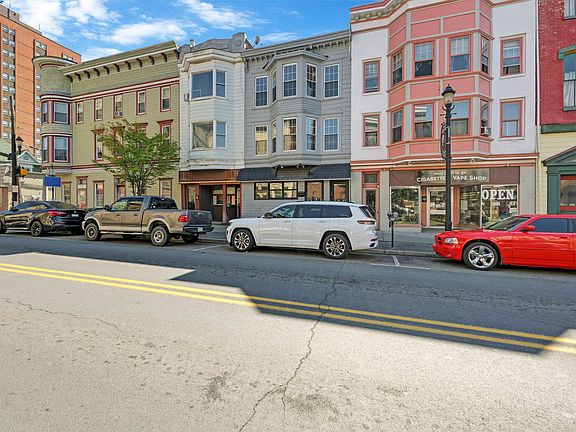 5th image of 128 E Broad St Unit B
