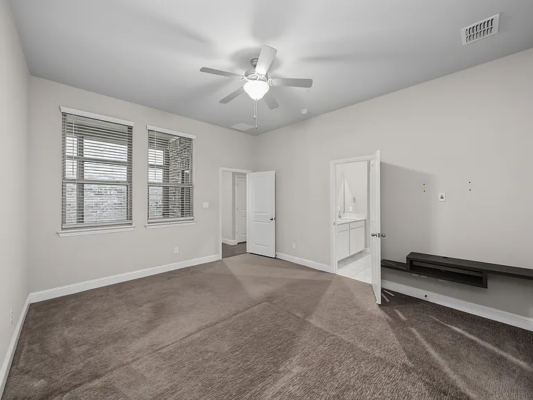 7513 Sunset Blvd — Photo 30