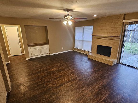 3rd image of 5526 Longforest Dr