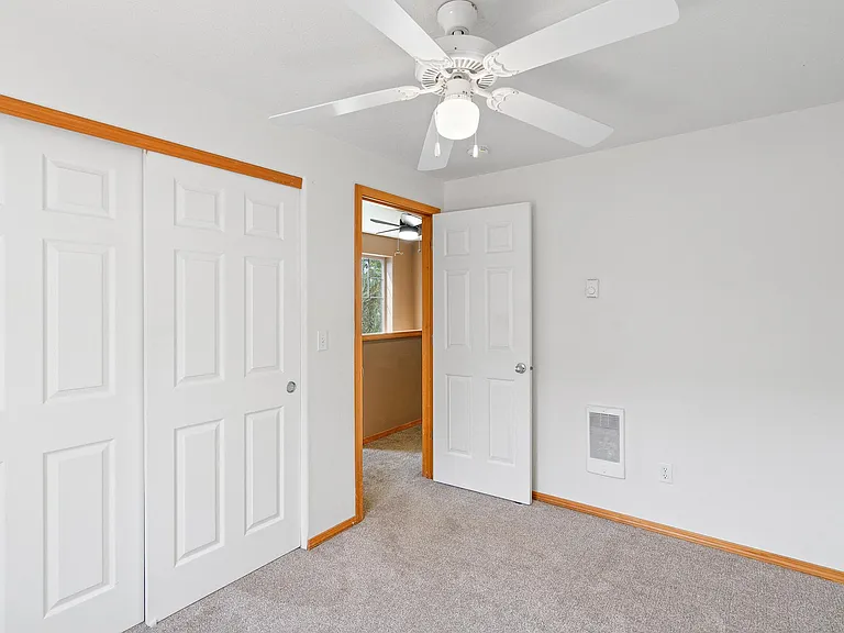446 Corinne Dr — Photo 17