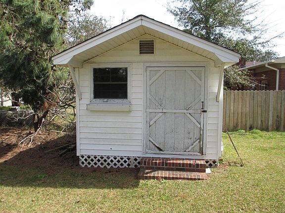4th image of 359 Cape Lookout Dr