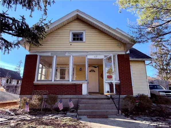 117 Valleyview Dr, Dayton, OH 45405