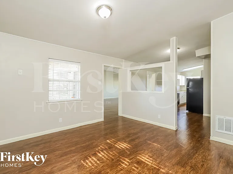 6127 Bright Valley Dr — Photo 5