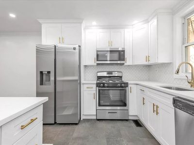 390 Christopher Ave, Brooklyn, NY, 11212