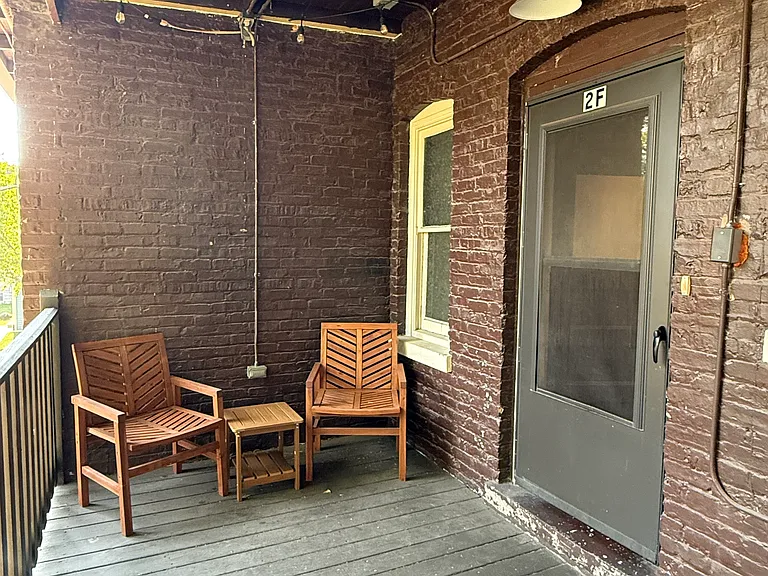 132 Circle Ave #2R — Photo 12
