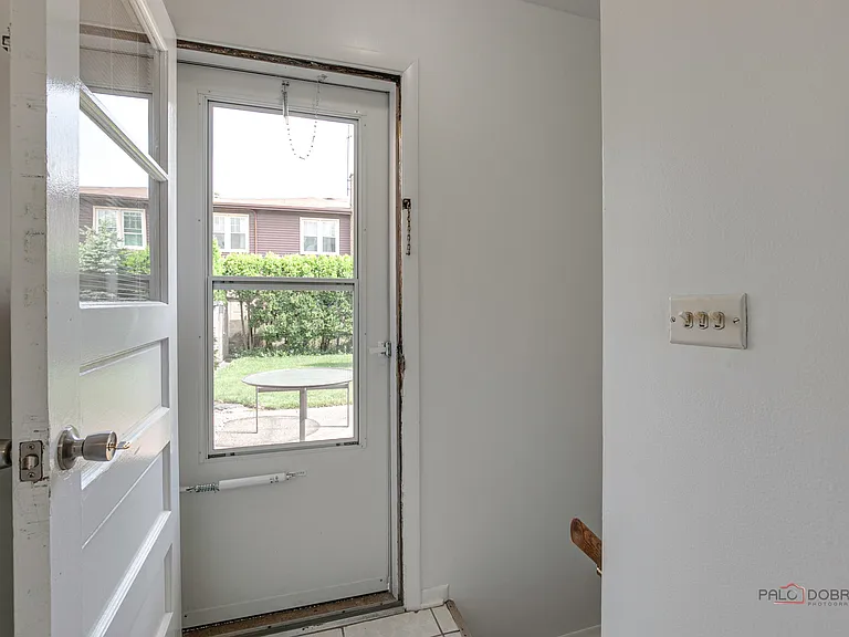 334 Euclid Ave — Photo 27