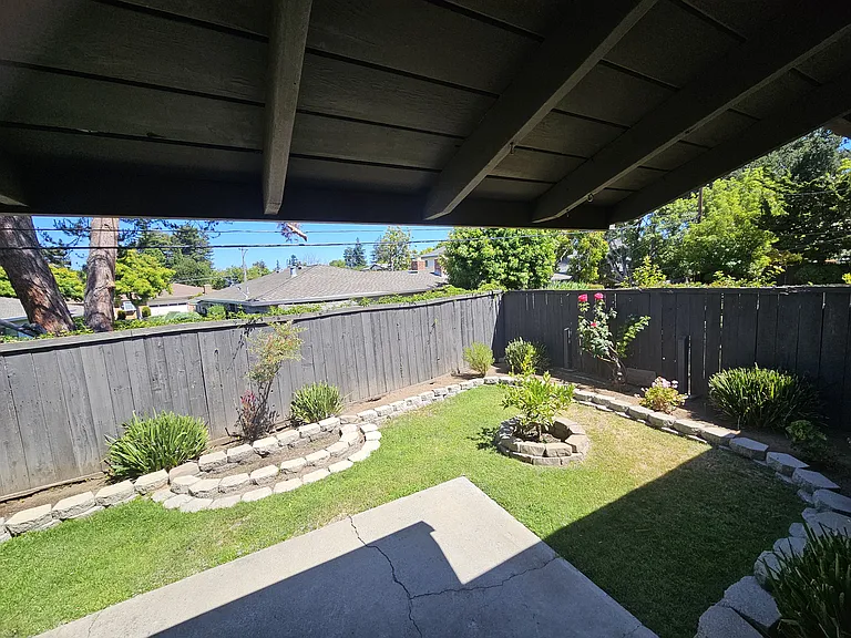 1240 Klee Ct — Photo 23
