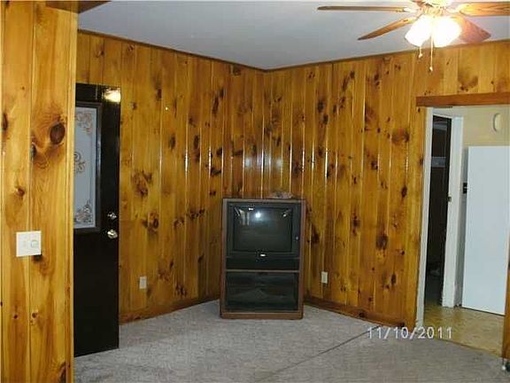 4th image of 167 Roswell Ave