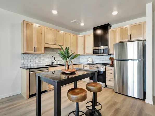 Silver Lake Crossing