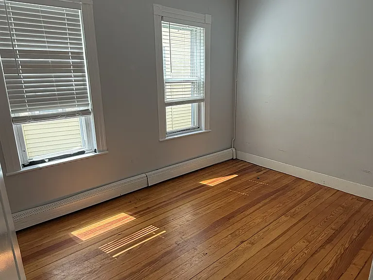 903 Saratoga St #2 — Photo 5