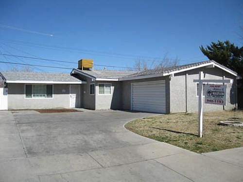 1st image of 1021 W Avenue J8