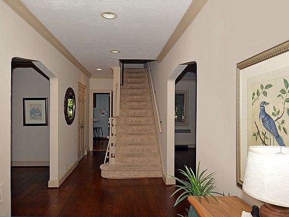 3rd image of 3320 Beredith Pl