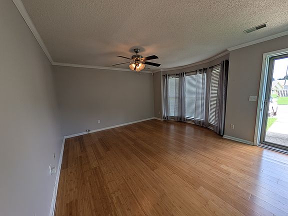 2nd image of 5008 Cheshire Ct
