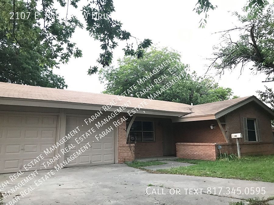 1st image of 2107 E Park Row Dr