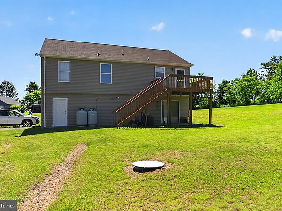 2nd image of 9 Pasture Ln