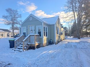 306 E Main St, Farwell, MI 48622