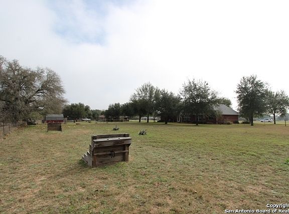 5th image of 89 Oak Fields Dr
