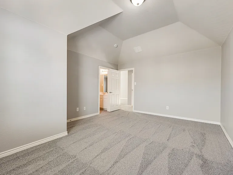 213 Palomino Ct — Photo 32