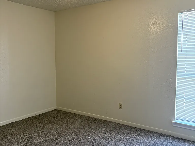 1805 Potomac Pl #C — Photo 6
