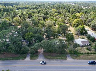 220 Porter Rd, Conroe, TX 77301