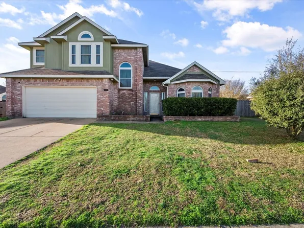 805 Hines Dr, Cedar Hill, TX 75104
