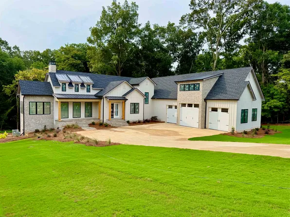 1110 Sunset Blf, Greensboro, GA 30642