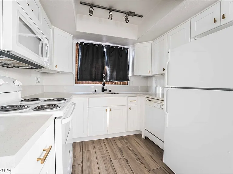 7300 Pirates Cove Rd #1005 — Photo 8
