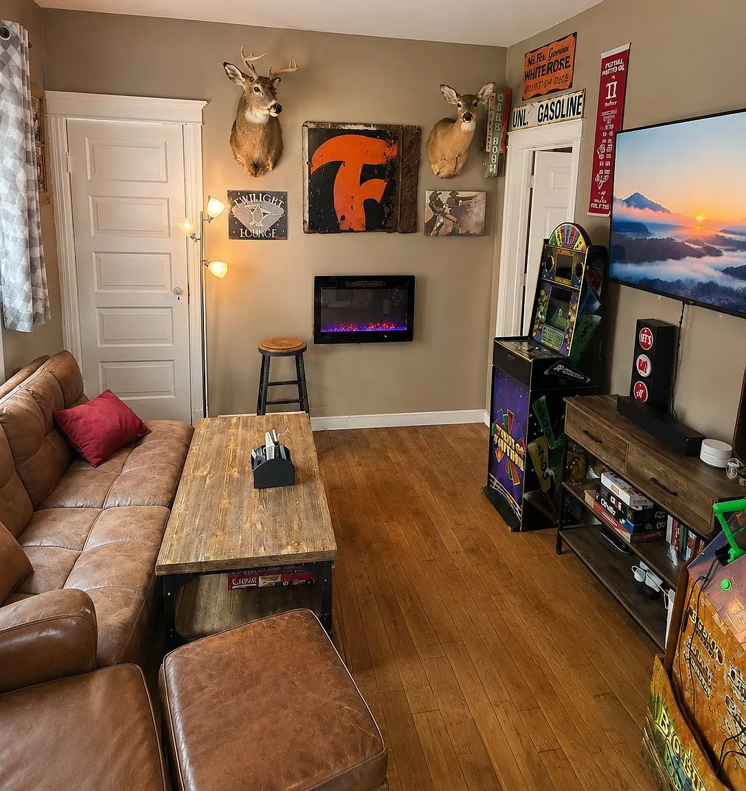 Cozy Detroit Retreat | Arcade Games & Private Yard — Photo 1