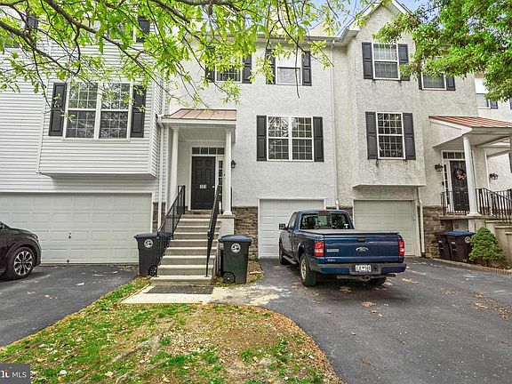 3rd image of 303 W 1st Ave