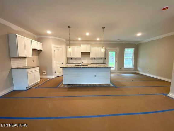 4th image of 1749 Hickory Meadows Dr