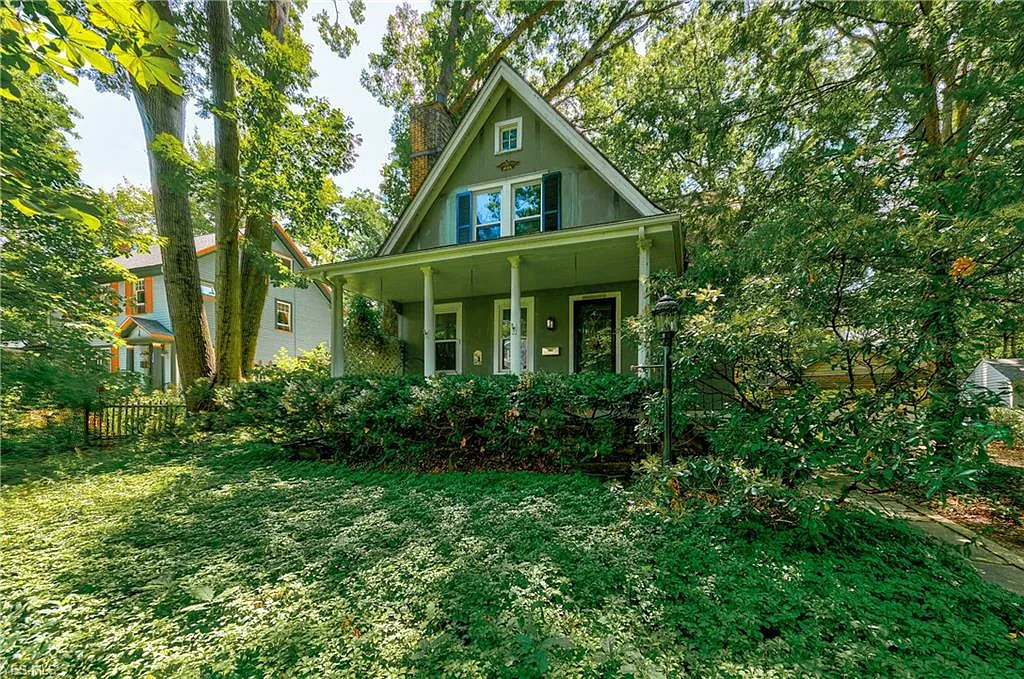2922 Somerton Rd photo 1