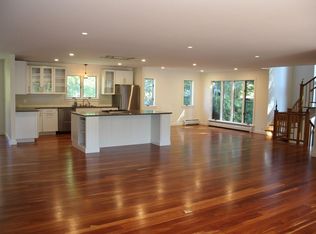 30 High St, Shelburne, MA 01370