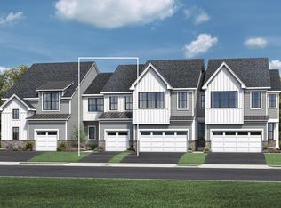 32 Tamarack Cir, Eagleville, PA 19403