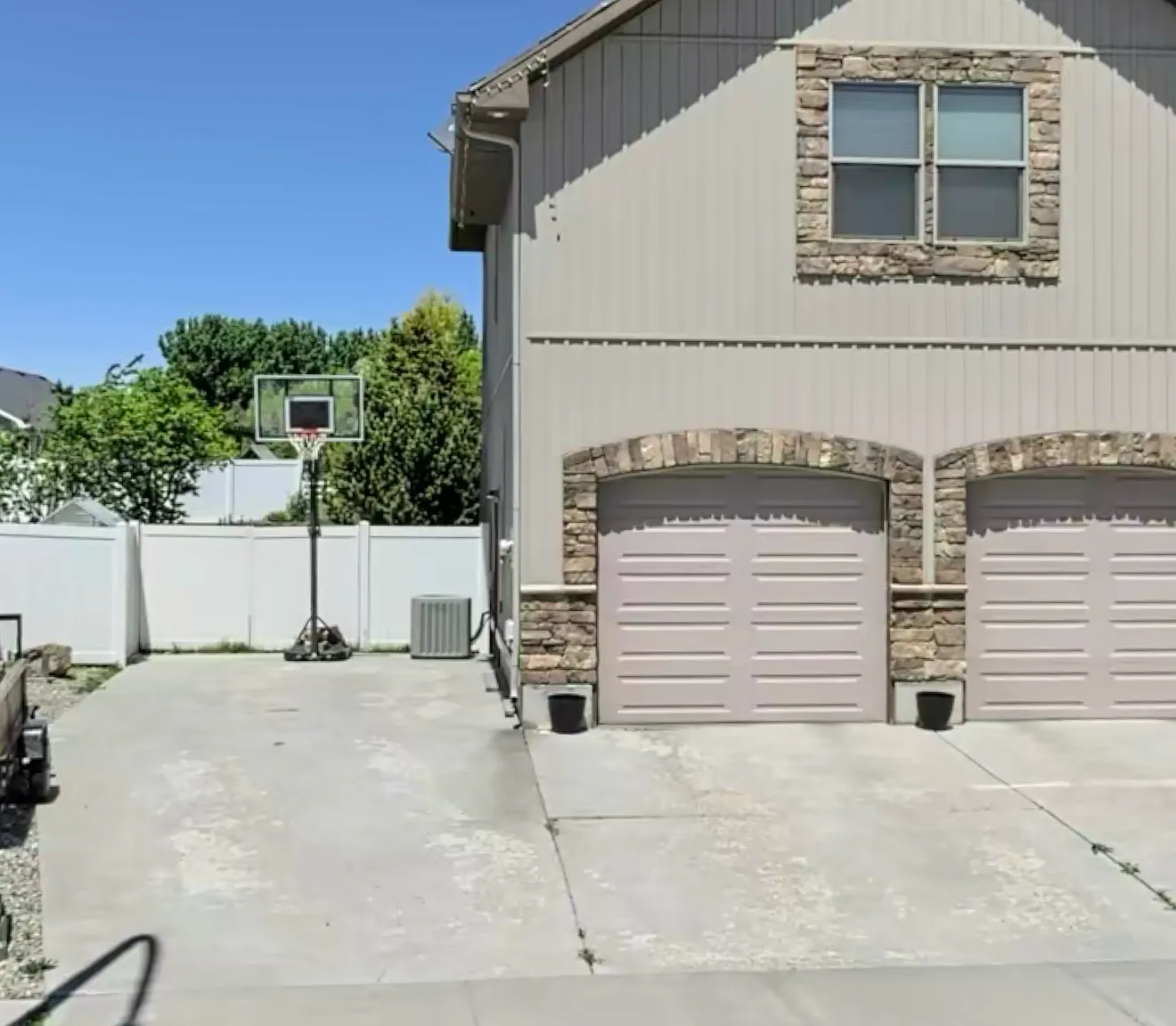 4 bed, 3357 sqft, $2,950 — Photo 2