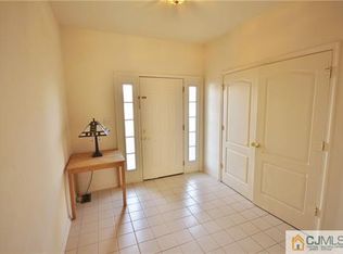 406 Birch Ct UNIT 406, New Brunswick, NJ 08901