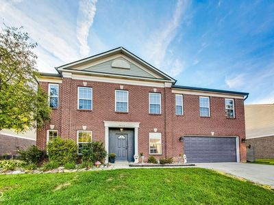 5415 Grassy Bank Dr, Indianapolis, IN, 46237