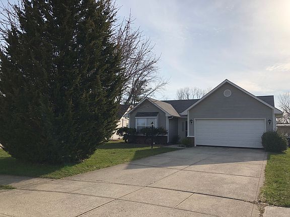 3rd image of 1919 Harvest Meadows Dr S