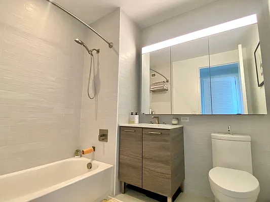 Rented by NY Living Solutions | media 17