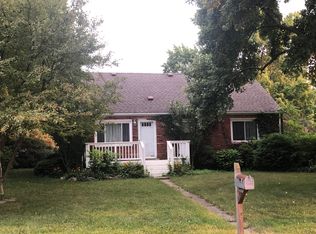 23340 Iroquois Dr, Clinton Township, MI 48036