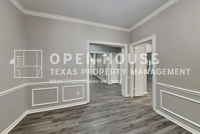 719 Fernglade Dr — Photo 7
