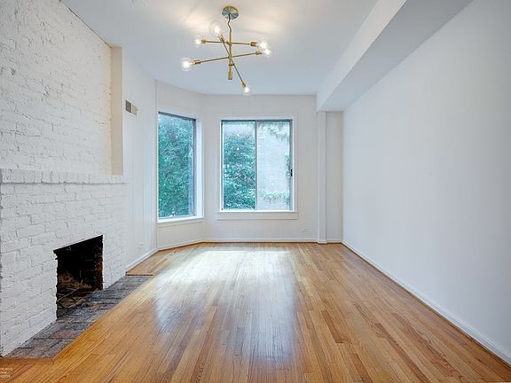 5th image of 3430 N Elaine Pl APT 10