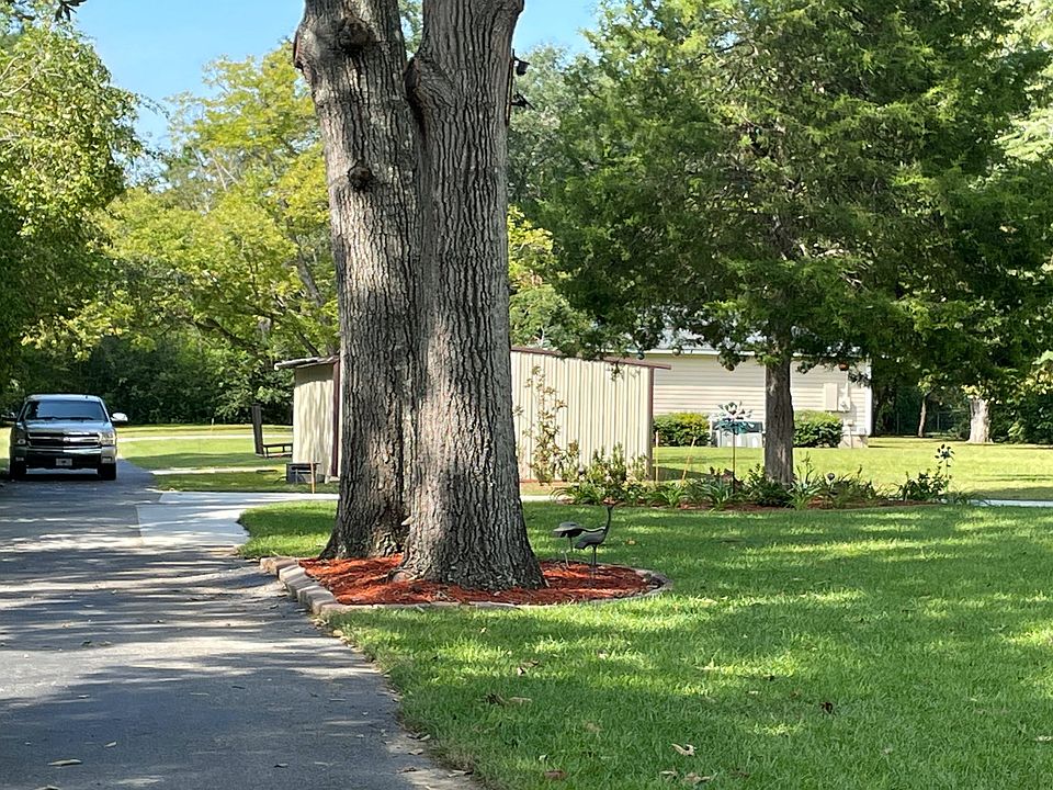 1st image of 118 Pecan Dr