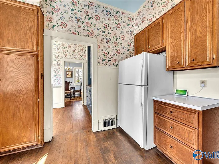 412 College Ave — Photo 17