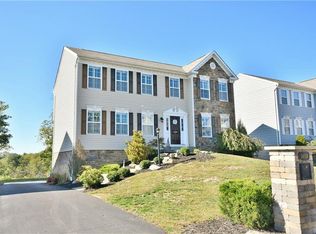 1400 Lucia Dr, Canonsburg, PA 15317