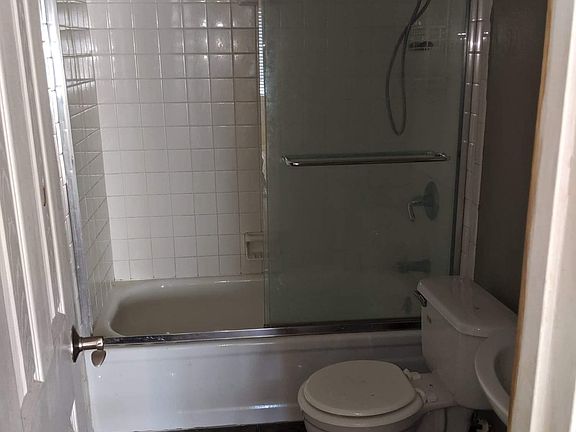 5th image of 3236 S Semoran Blvd APT 24