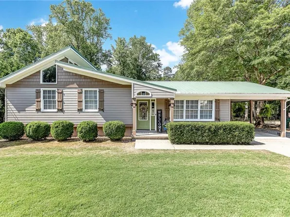 956 Pine Valley Rd, Winder, GA 30680